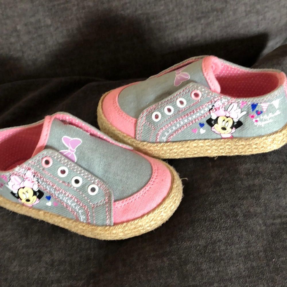Minnie Mouse toddler sneakers